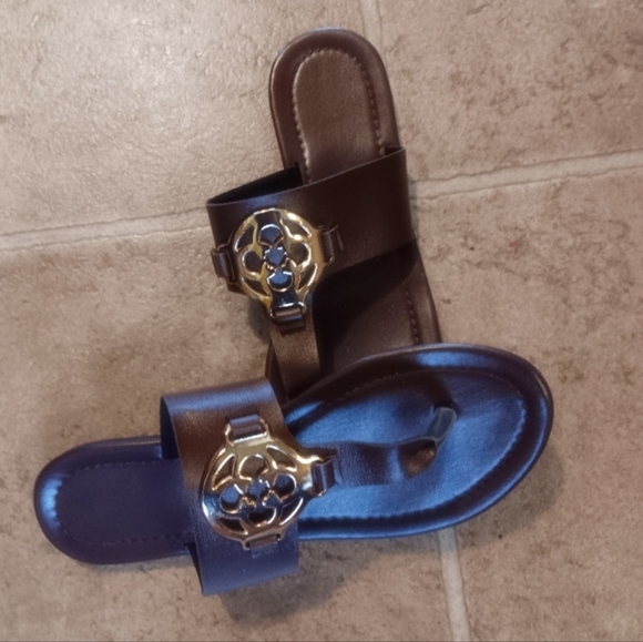 Sandals - Picture 3 of 3